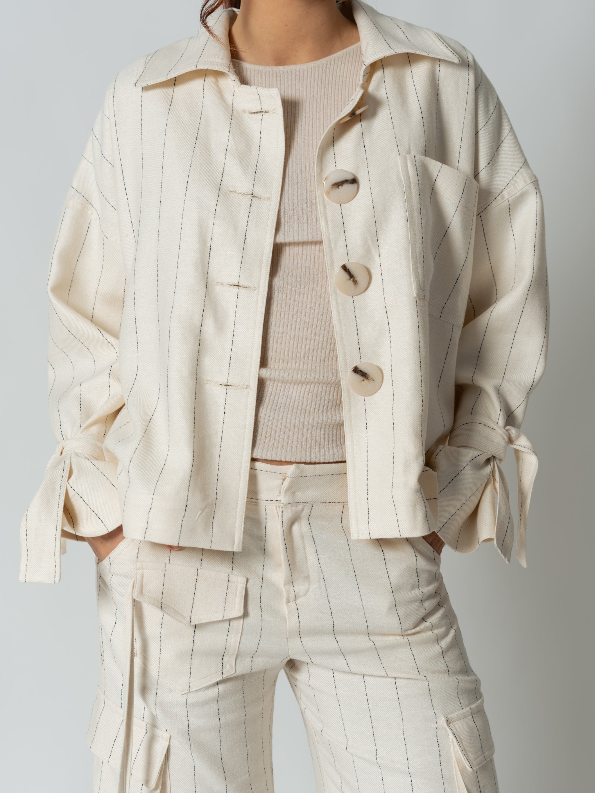 WHITE CROPPED TRENCH