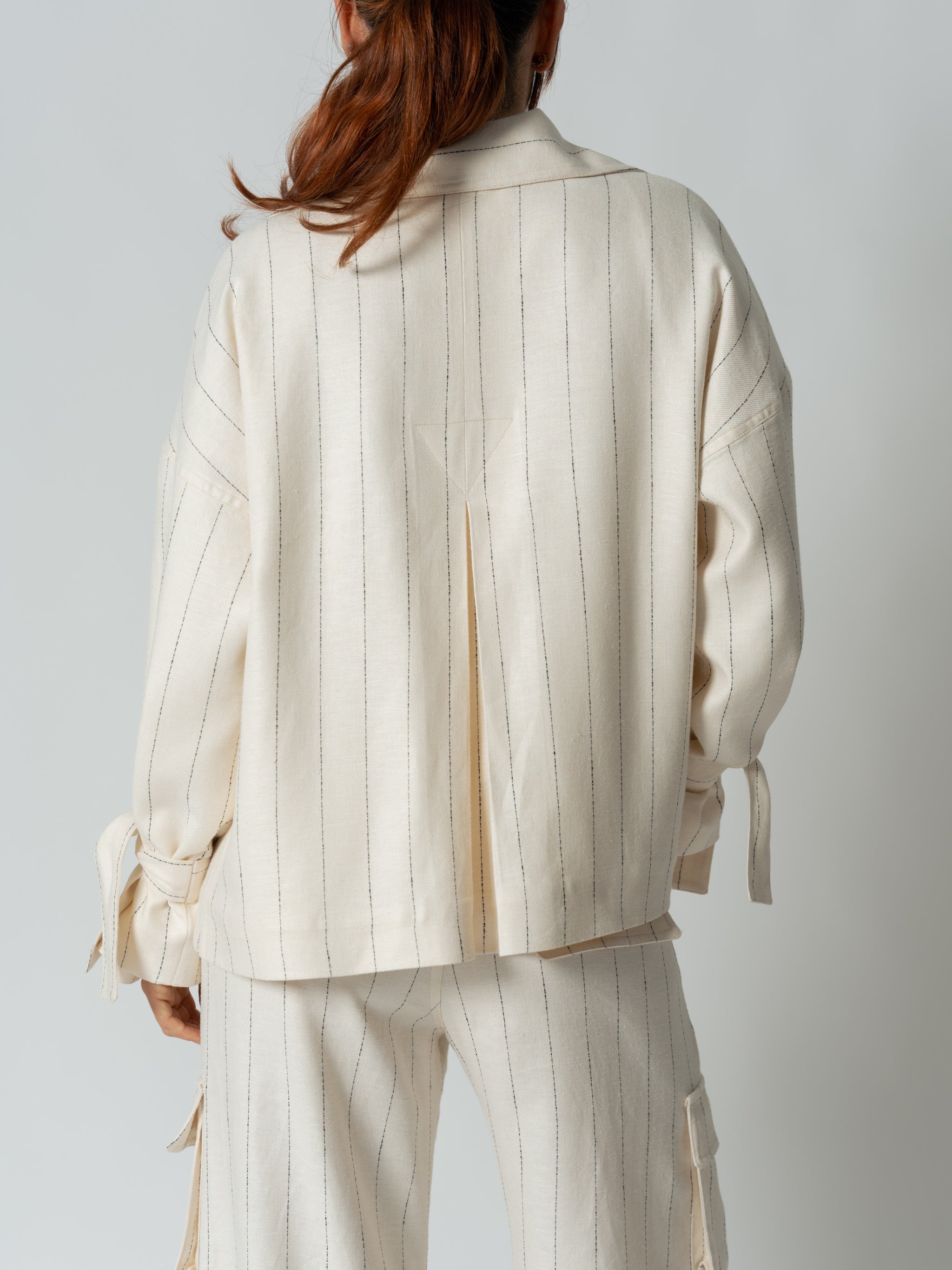 WHITE CROPPED TRENCH
