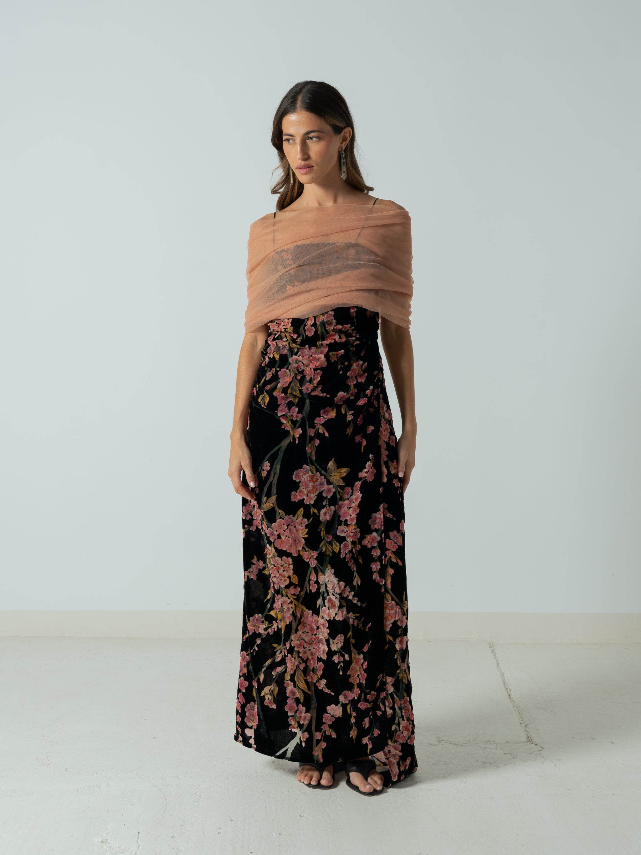 ROSE TULLE CAPE