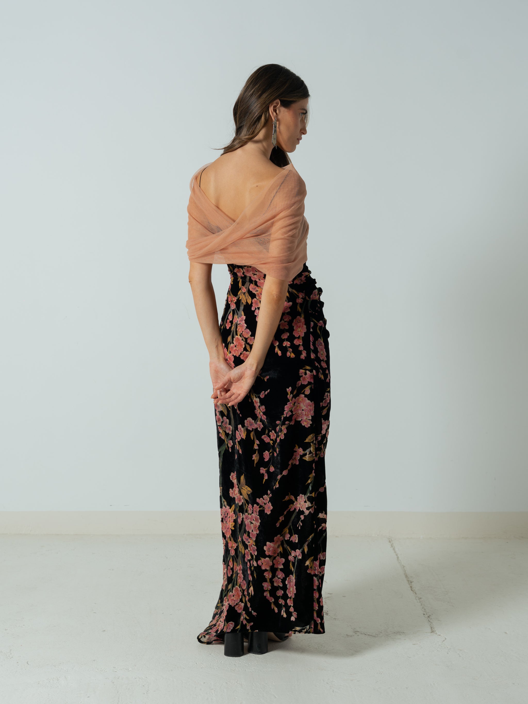 ROSE TULLE CAPE