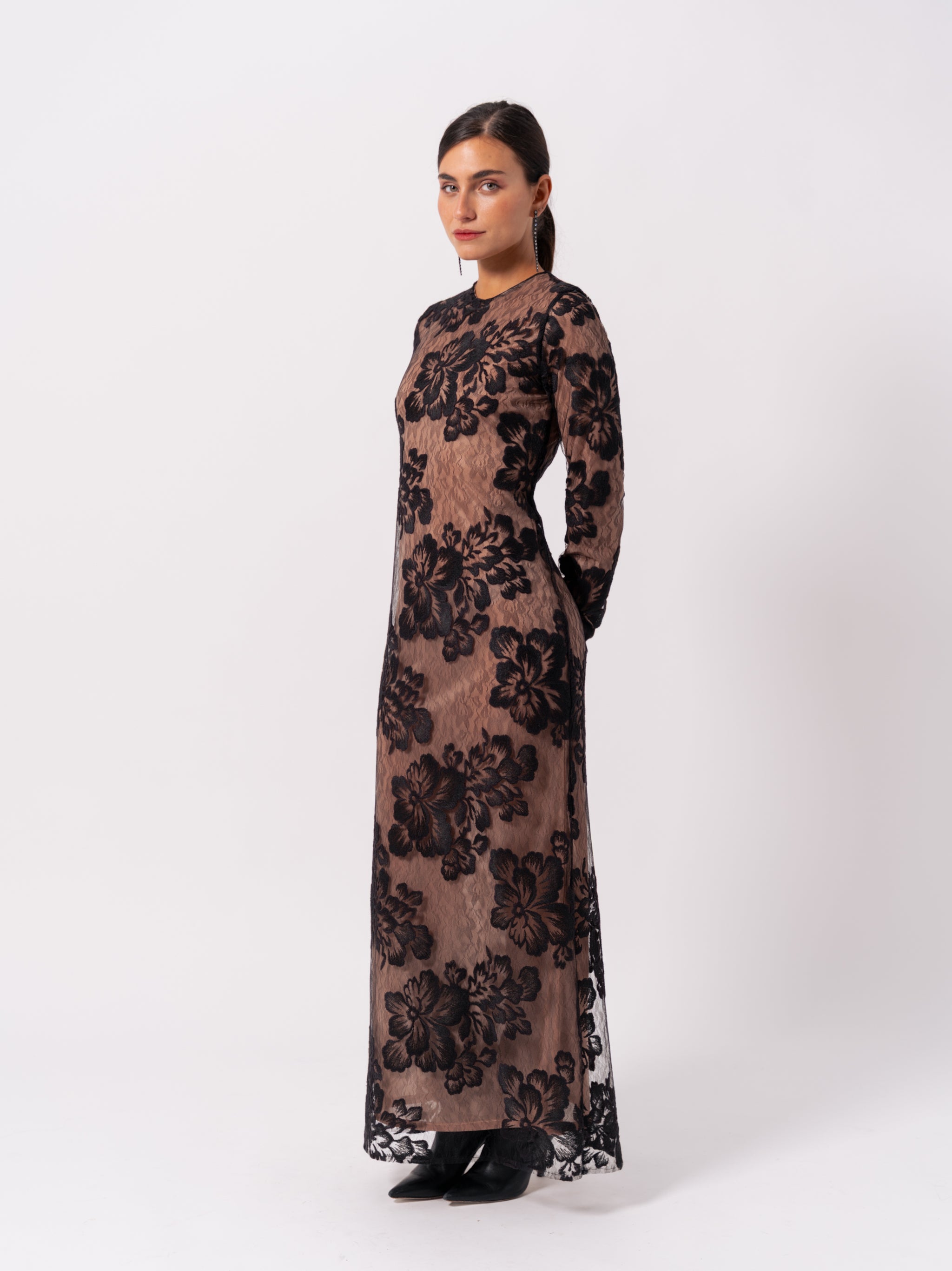 MAXI LACE DRESS