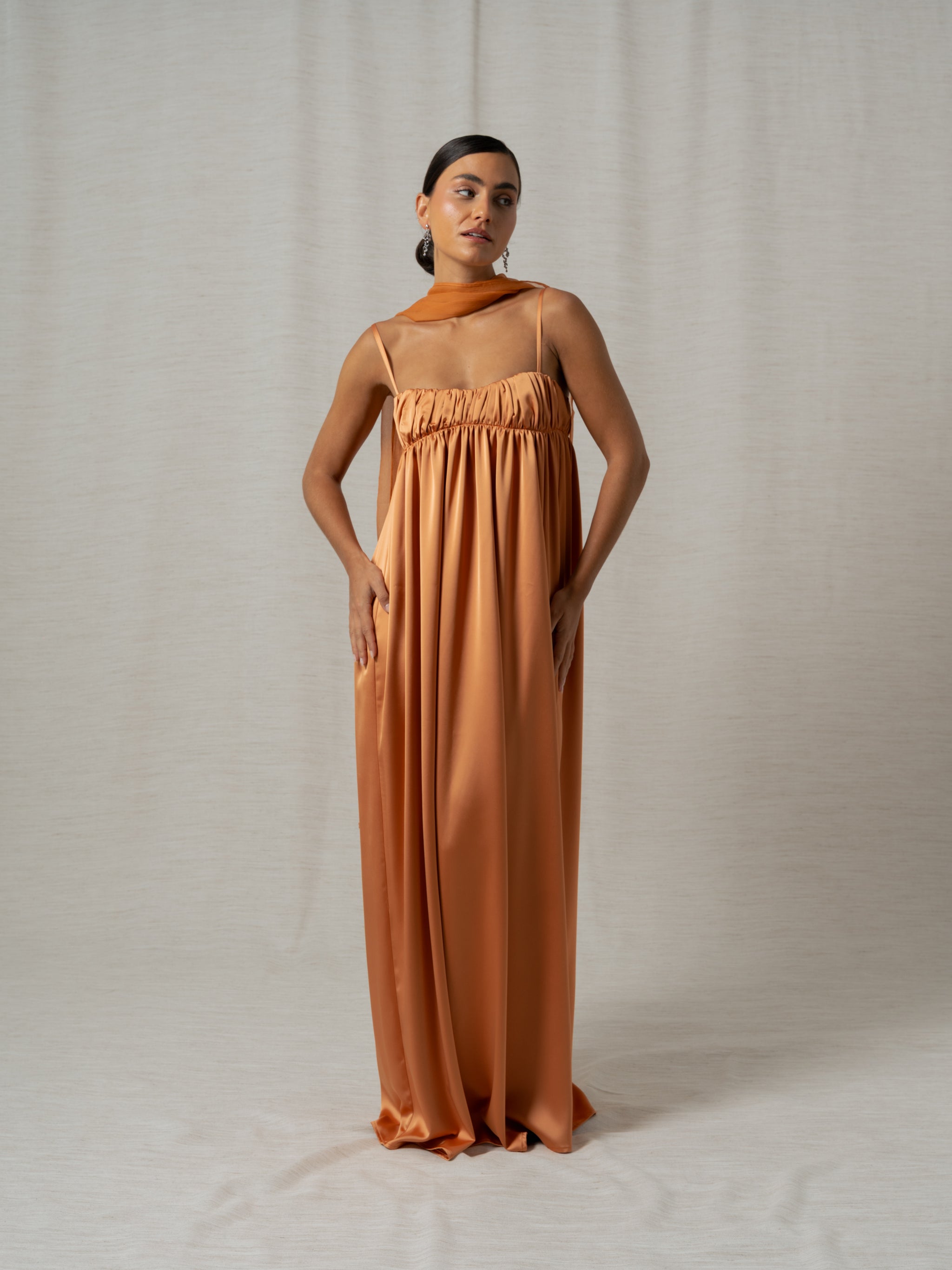 ORANGE NECK SILK
