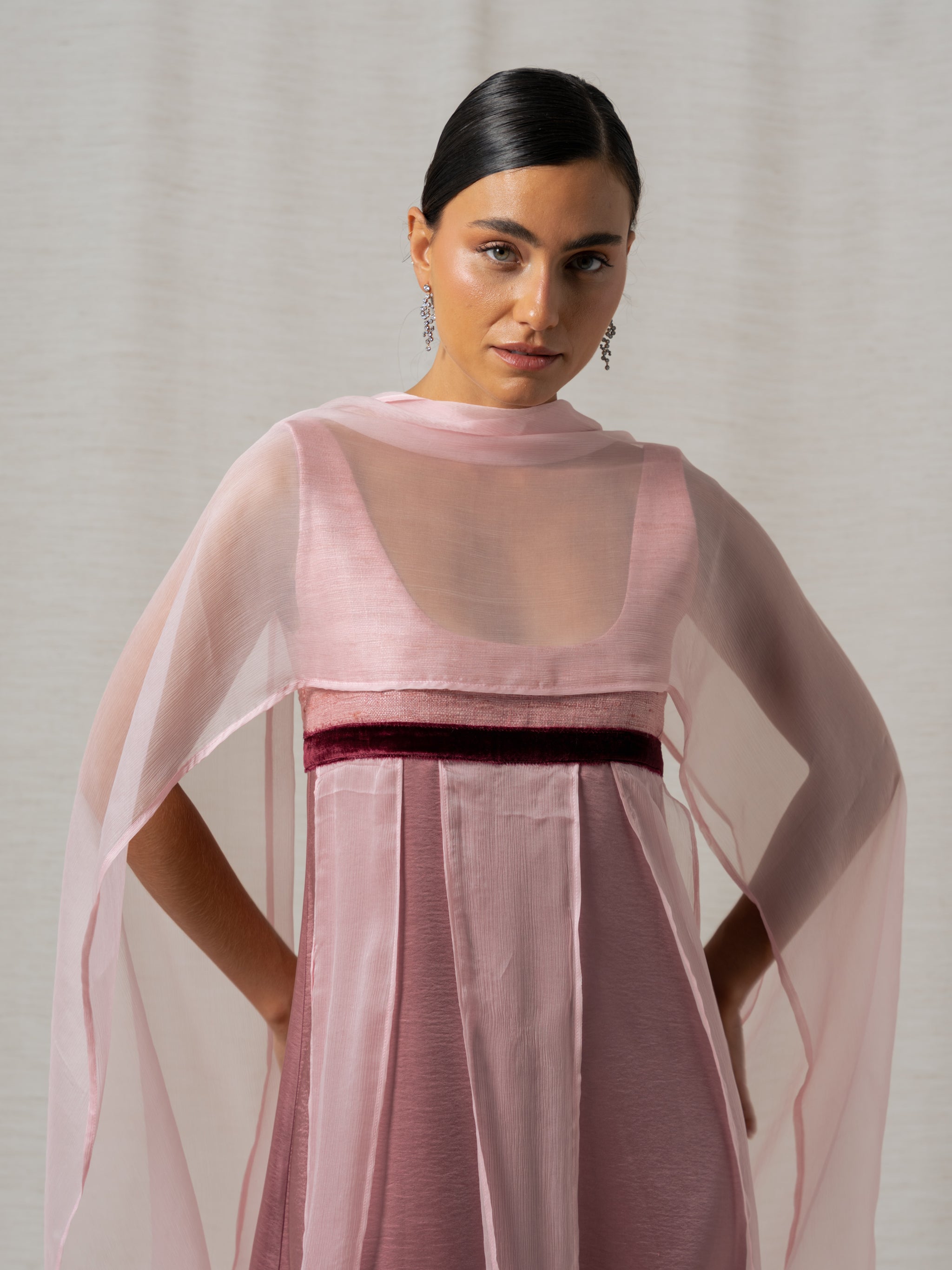 PINK NECK SILK